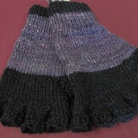 Knitted fingerless gloves