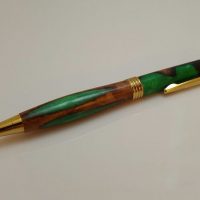 Mallee Root with Green Resin Pen